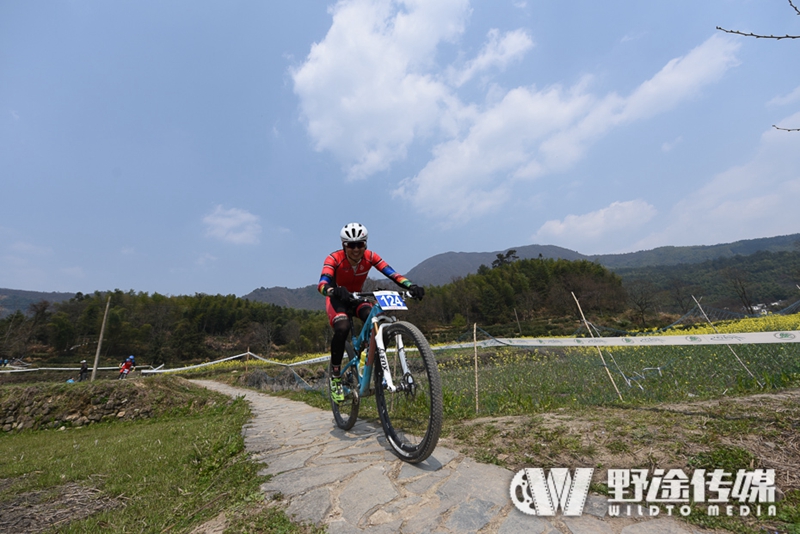 2016黄山赛次日：马丁赢下荣誉战 邓湖平成就双冠王