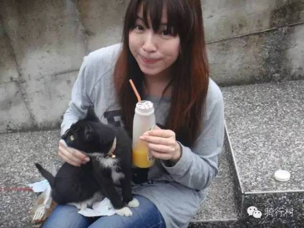 她从人民教师转身骑行  踏上人生急转弯
