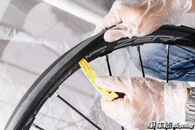 必看！让菜鸟快速学会公路车换胎补胎的方法