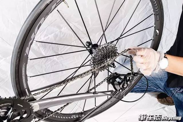 必看！让菜鸟快速学会公路车换胎补胎的方法