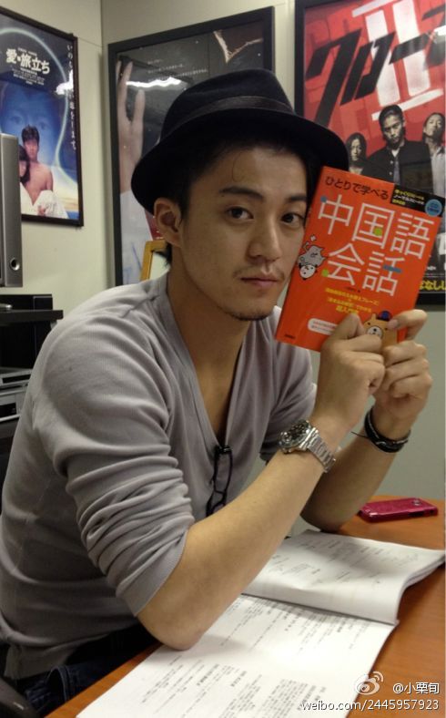日本人多数注重环保方便  山田优孕中也骑自行车接送女儿