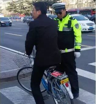 第一次收到这样的罚单？厦门一男子骑自行车上路被交警罚款5元