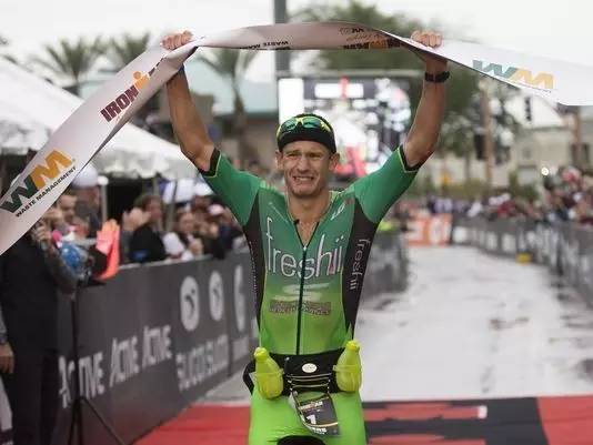 IRONMAN男子世界纪录被打破！他曾是酗酒吸毒坏小子
