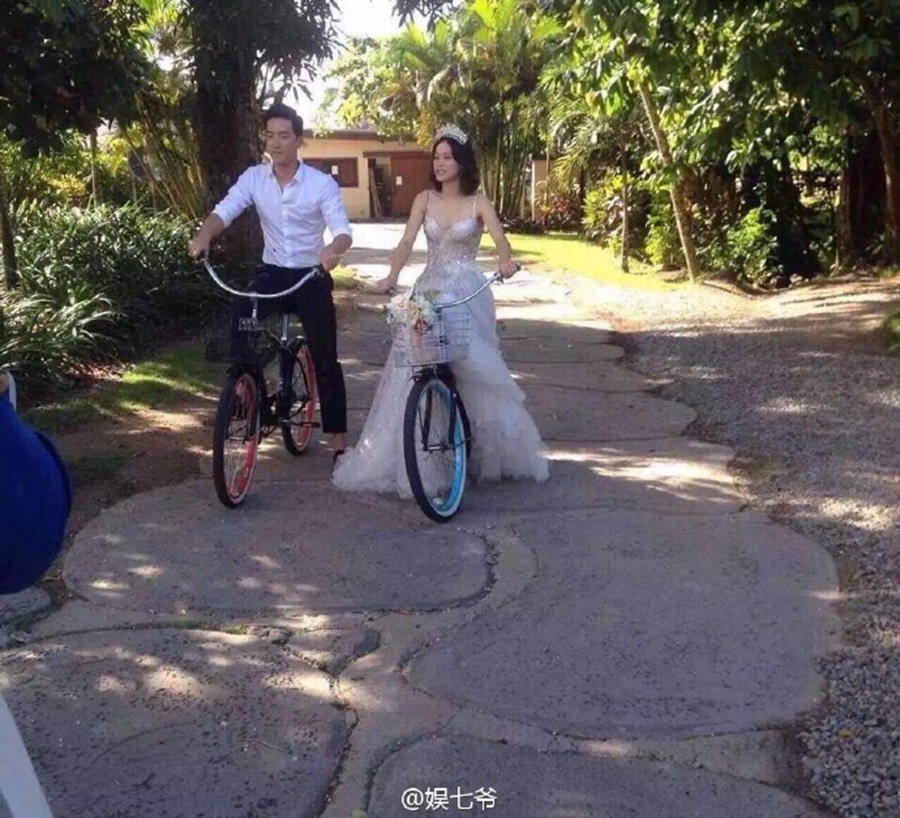 刘翔吴莎斐济骑车拍婚纱照  超萌超甜蜜