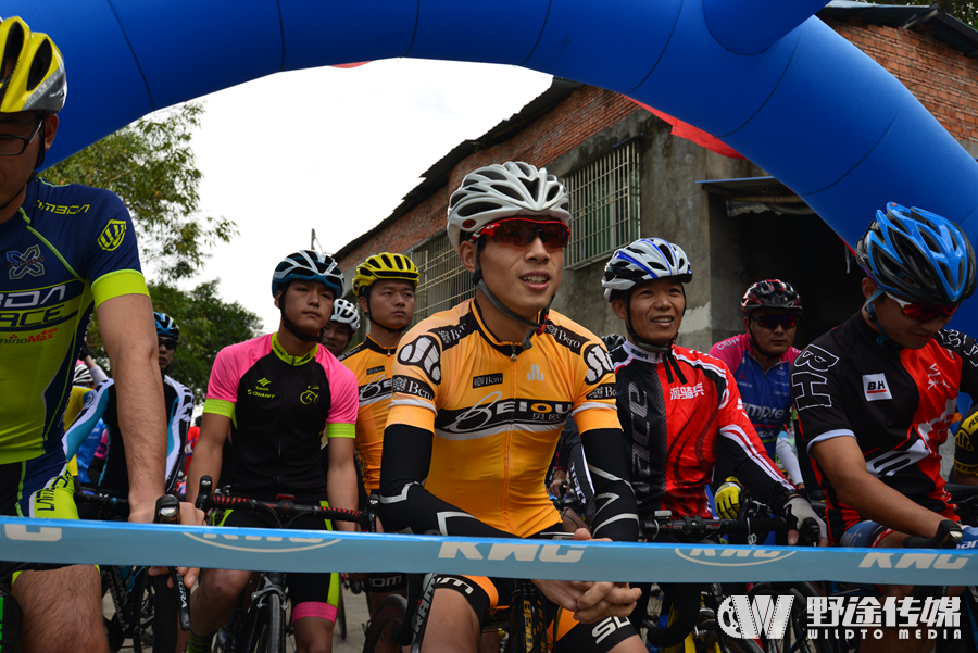 第三届中国·宁德自行车爬坡赛：“坡神” 胡甜甜斩获冠军