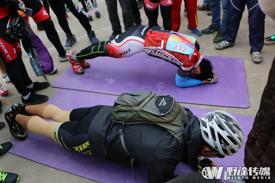 第三届中国·宁德自行车爬坡赛：“坡神” 胡甜甜斩获冠军