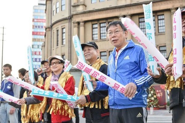 破PB创最佳！台北马拉松谢千鹤微笑拥抱跑步