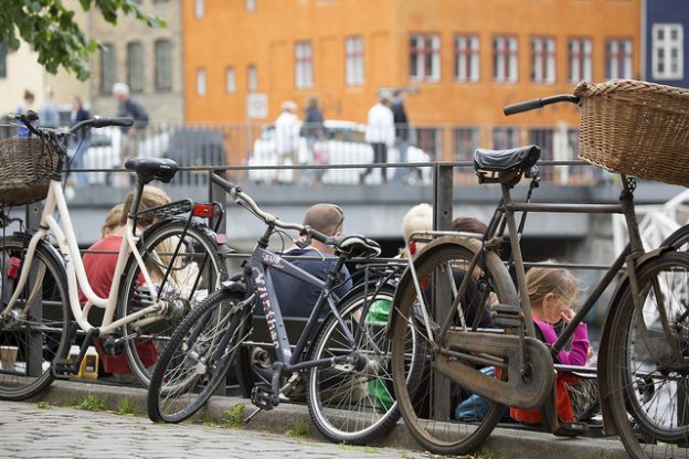 两轮当道！丹麦首都哥本哈根的单车数量正式超越汽车