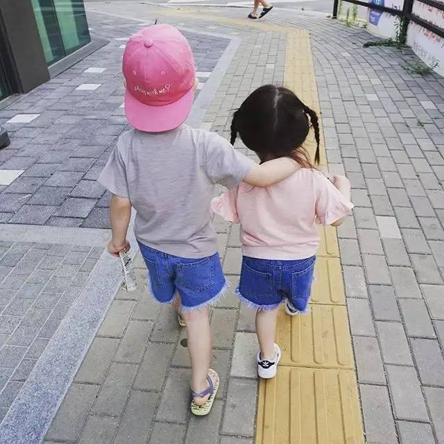 有个陪骑车陪你玩的哥哥，真好