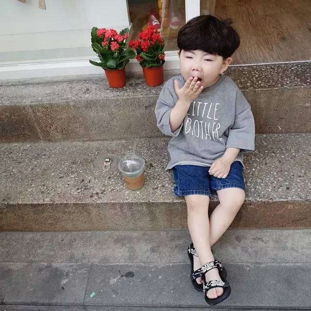 有个陪骑车陪你玩的哥哥，真好