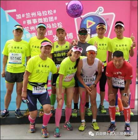 从百公斤到八块腹肌，腰间盘突出的他练成铁三自由骑士