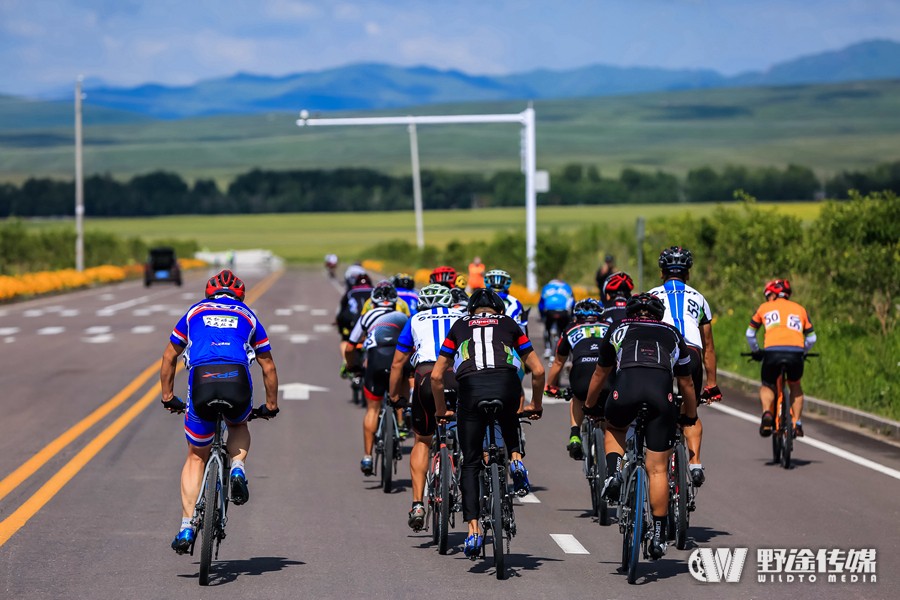 �½�����������һ���� ������˹̹���ֶ�����Ӿ�Ӣ��