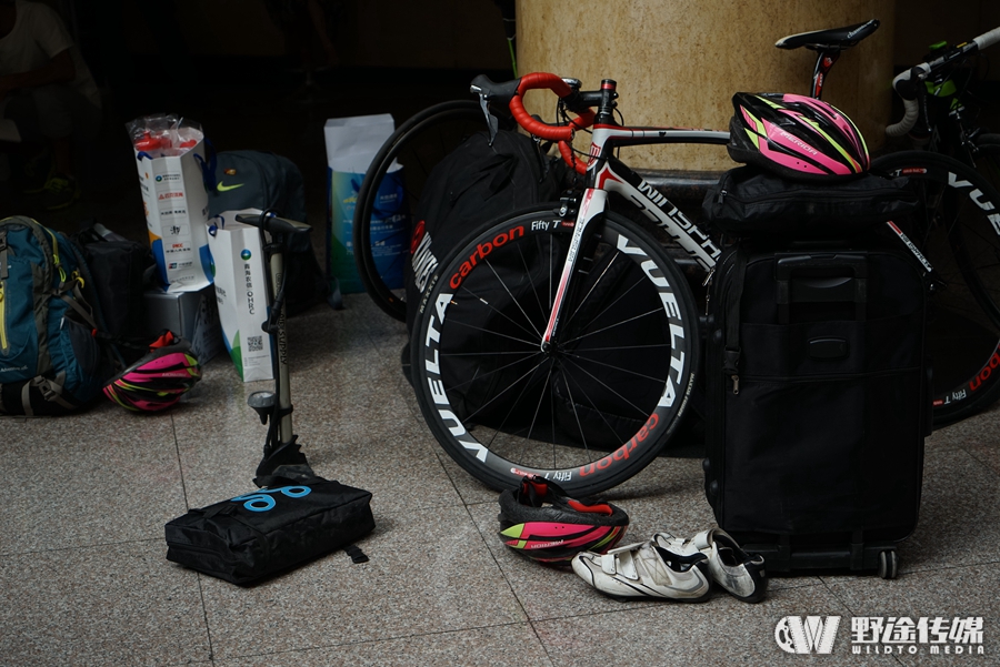 2016环青海湖大学生自行车赛蓬勃青春  绽放光彩