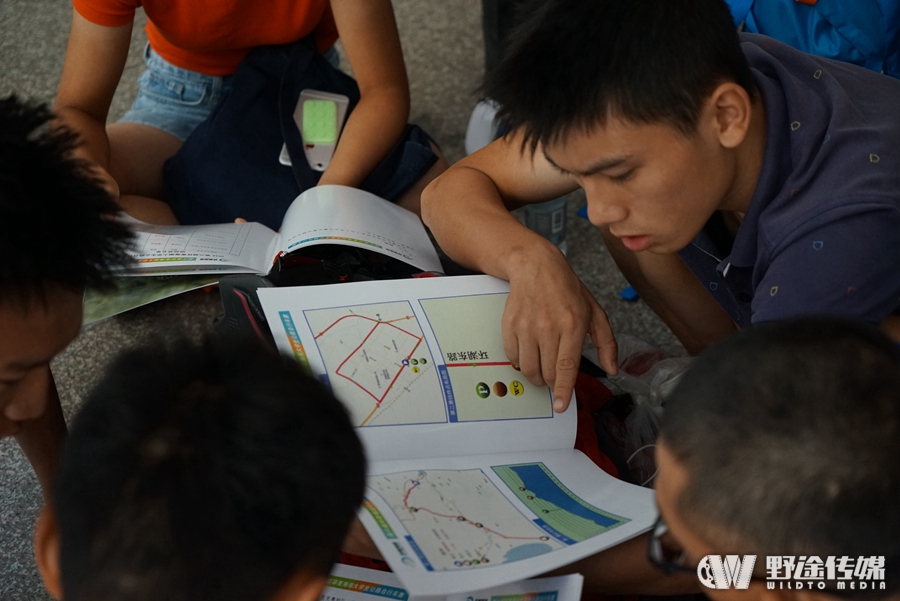 2016环青海湖大学生自行车赛蓬勃青春  绽放光彩