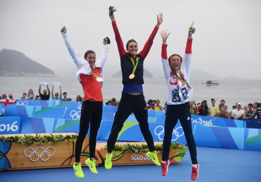 里约奥运｜女子铁人三项 美国选手格温·约根森夺冠