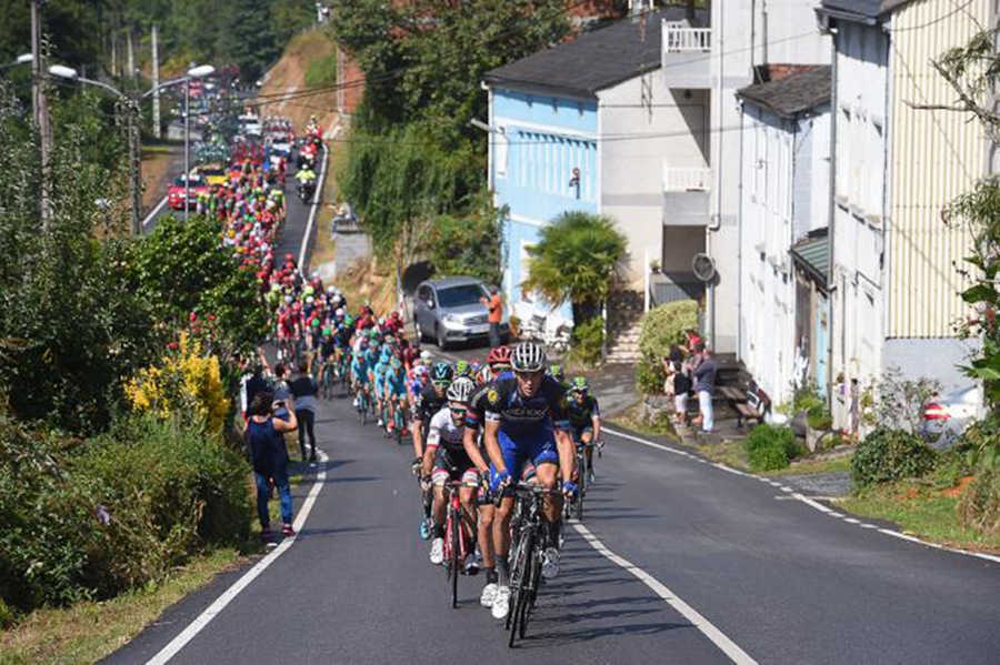 环西｜第五赛段：终点冲刺大规模摔车　启动3公里规则