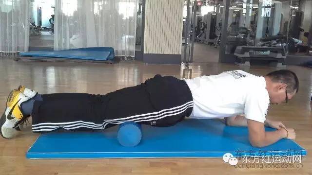 铁人三项｜ 图解如何进行骑行后的肌肉放松拉伸