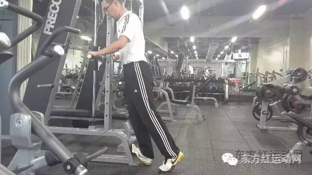 铁人三项｜ 图解如何进行骑行后的肌肉放松拉伸