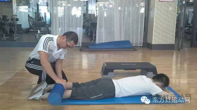 铁人三项｜ 图解如何进行骑行后的肌肉放松拉伸