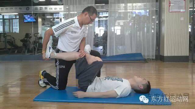 铁人三项｜ 图解如何进行骑行后的肌肉放松拉伸