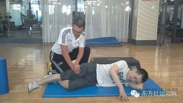 铁人三项｜ 图解如何进行骑行后的肌肉放松拉伸