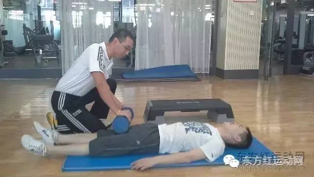 铁人三项｜ 图解如何进行骑行后的肌肉放松拉伸