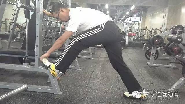 铁人三项｜ 图解如何进行骑行后的肌肉放松拉伸