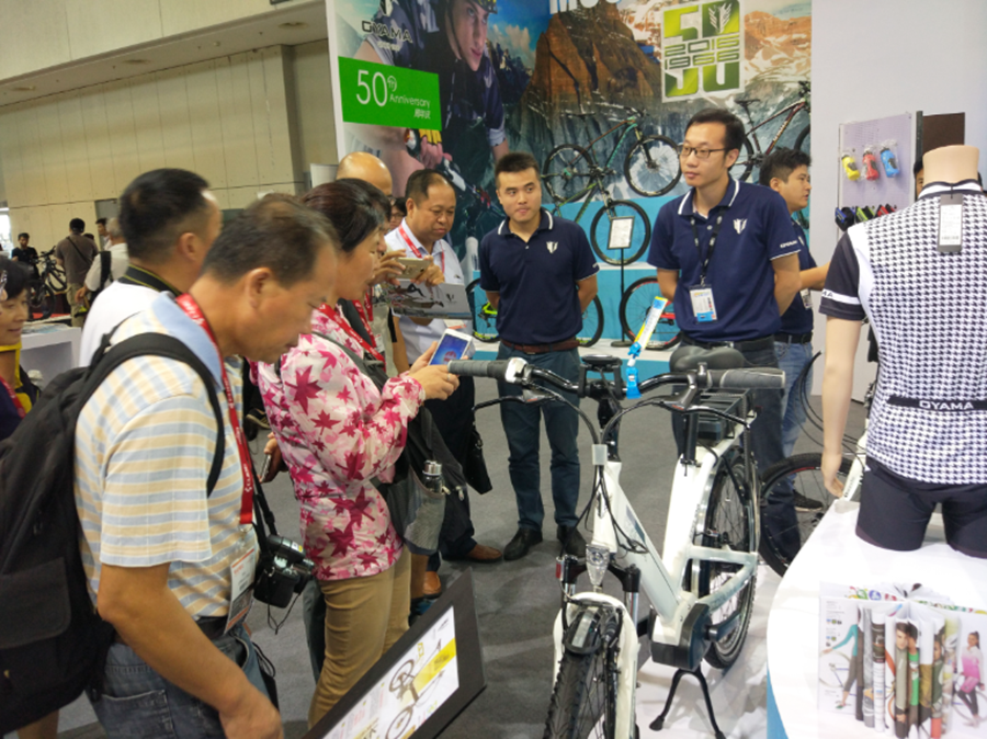2016亚洲自行车展 | 欧亚马携FBI-AX5 50周年纪念款等精品亮相亚洲自行展