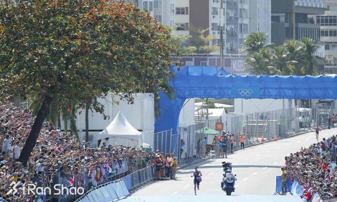 英国布朗利铁三兄弟的相爱相杀：输给他我已经习惯了