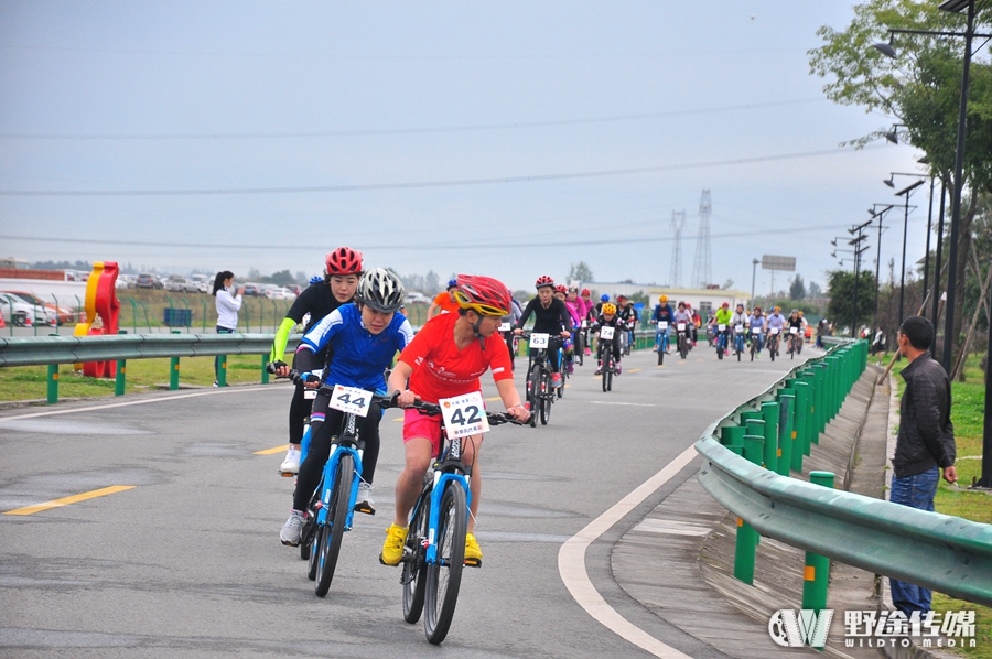 相约水城，2016年中国成都车迷健身节总决赛竞速金堂