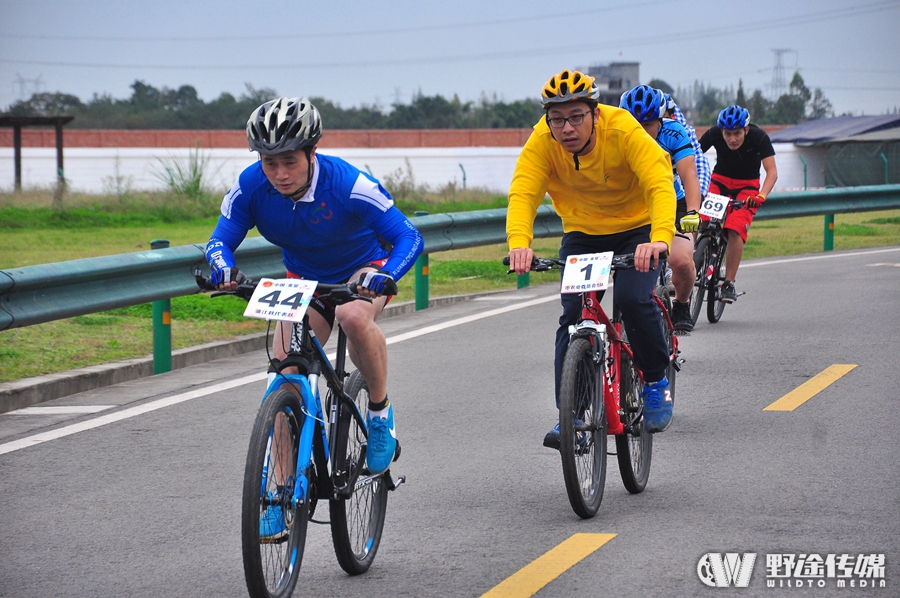 相约水城，2016年中国成都车迷健身节总决赛竞速金堂