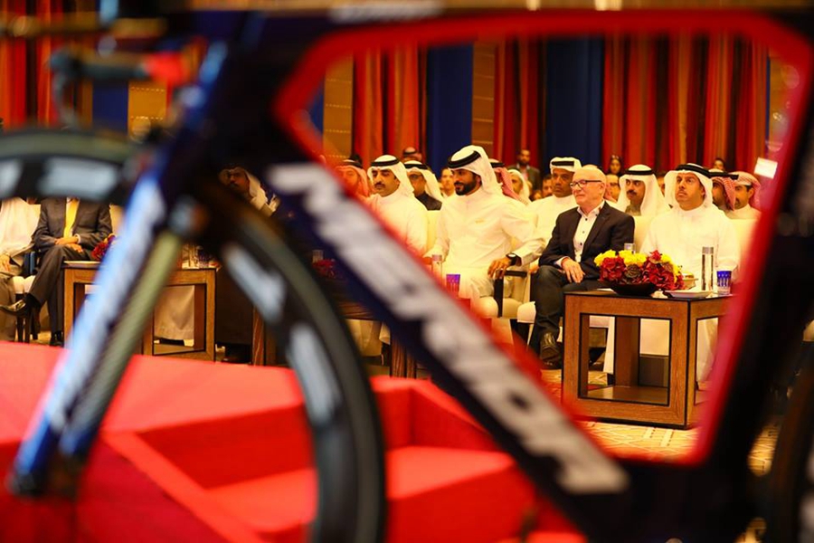 巴林皇宫有多壕？随巴林-美利达车队去看看