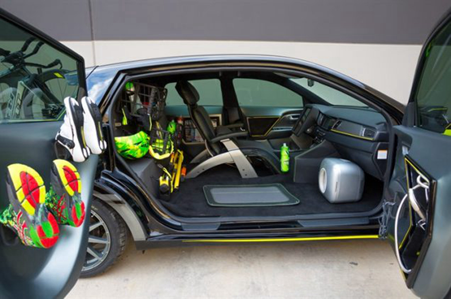 铁三训练、比赛专用车Niro  全自动驾驶让你没有动手的机会