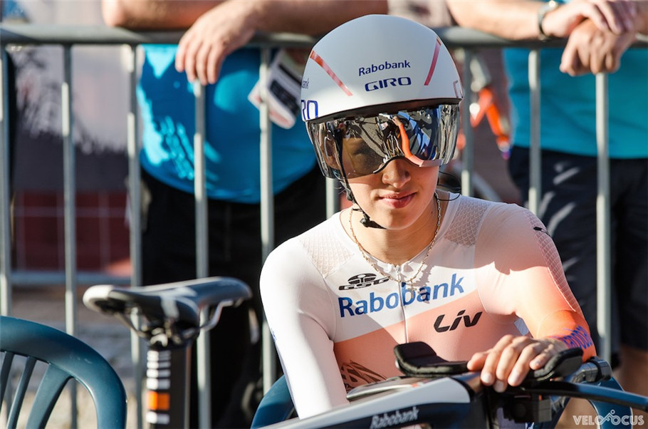 波兰历史上最成功的女车手，年仅22岁的涅薇雅多玛