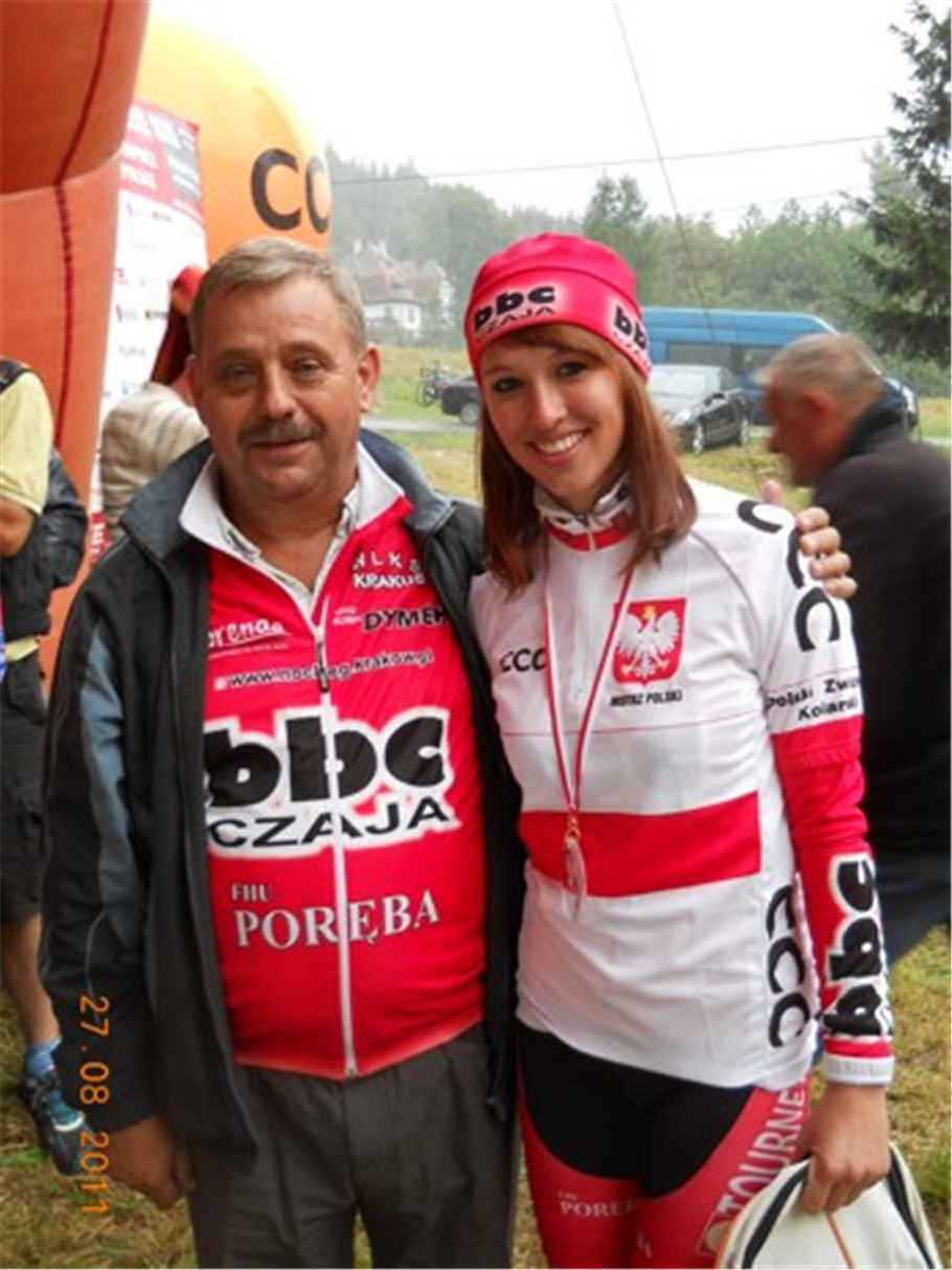 波兰历史上最成功的女车手，年仅22岁的涅薇雅多玛