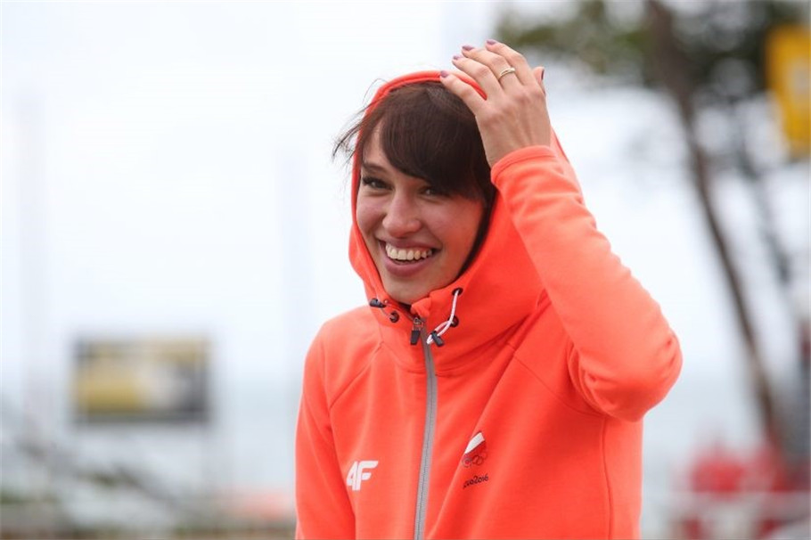 波兰历史上最成功的女车手，年仅22岁的涅薇雅多玛