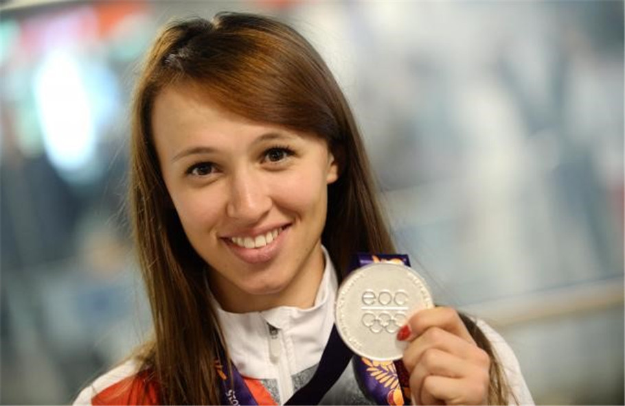 波兰历史上最成功的女车手，年仅22岁的涅薇雅多玛