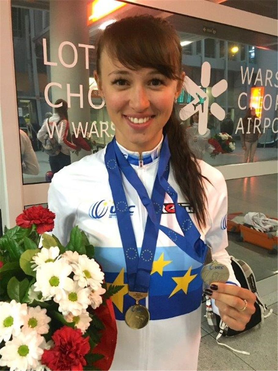 波兰历史上最成功的女车手，年仅22岁的涅薇雅多玛