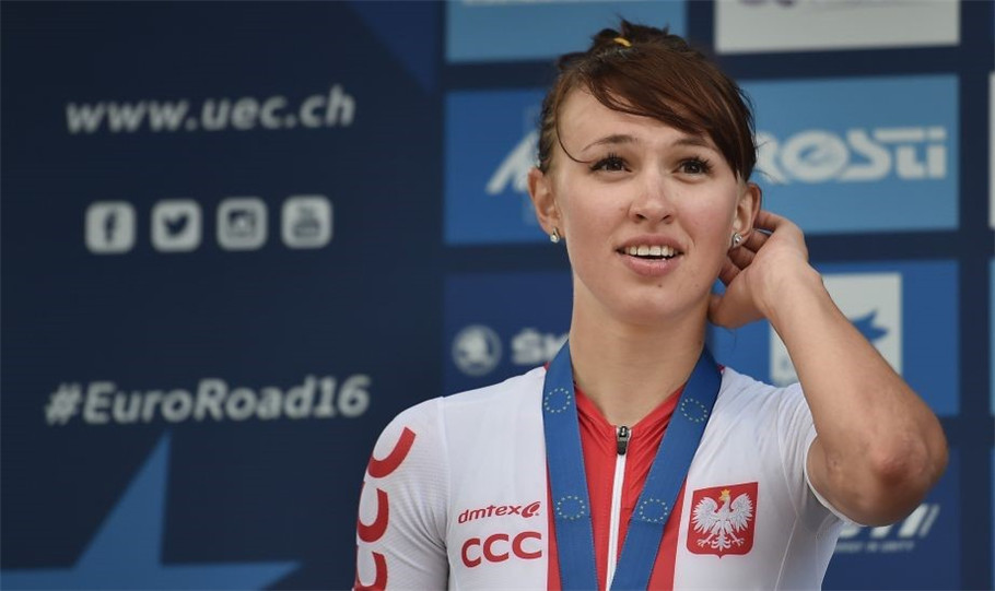 波兰历史上最成功的女车手，年仅22岁的涅薇雅多玛