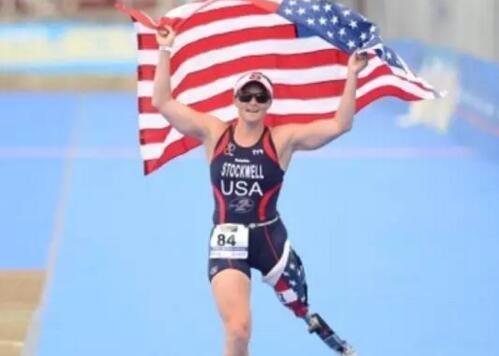 人物：从伊战伤兵变身残疾人铁三冠军