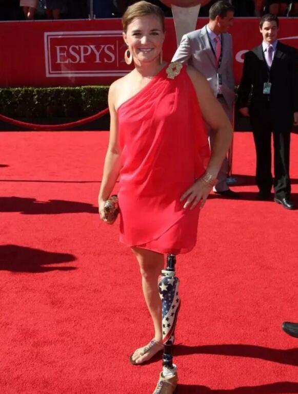 人物：从伊战伤兵变身残疾人铁三冠军