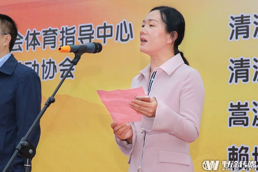 风展红旗如画  环中央苏区清流全国山地赛硝烟起