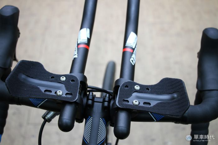 公路车加装休息把 简易步骤化身破风利器