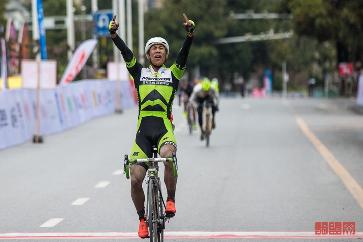 中自联贵州.遵义站首日  胡志超单飞夺冠