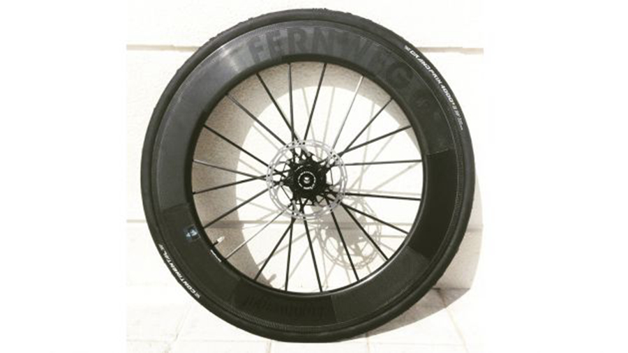 新品速递｜最昂贵的轮组之一 Lightweight Fernweg