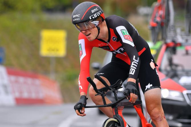 环罗曼蒂序幕赛：出乎意料费利内雨中疾驰第一