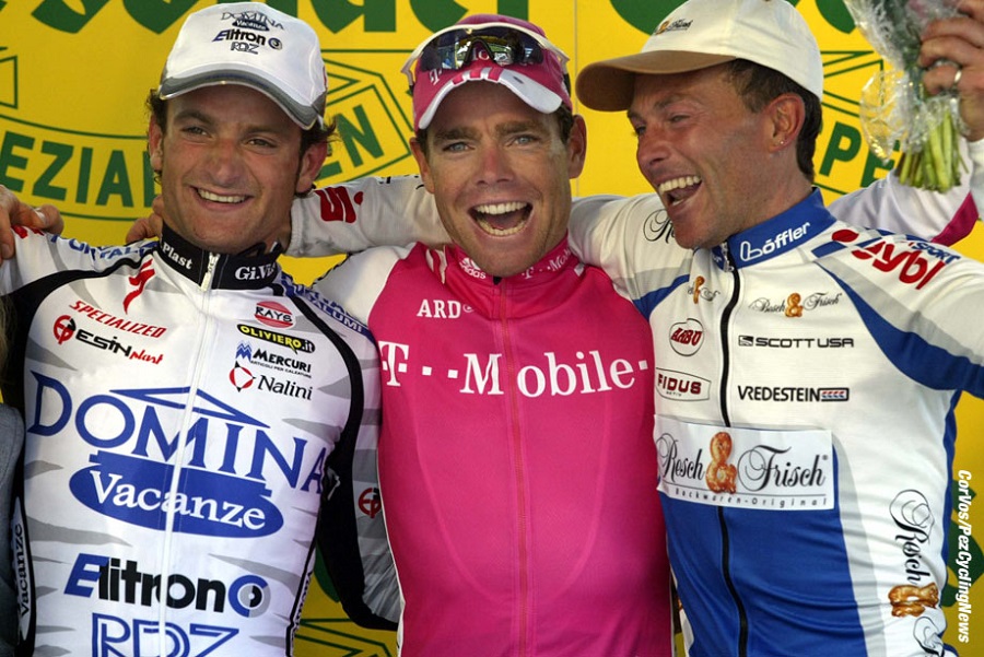 照片回顾斯卡伯尼的职业生涯