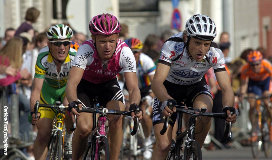 照片回顾斯卡伯尼的职业生涯