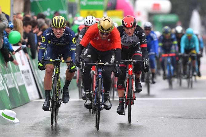 环罗曼蒂S2：雨雪纷飞 赛程缩短 斯特凡•金险胜