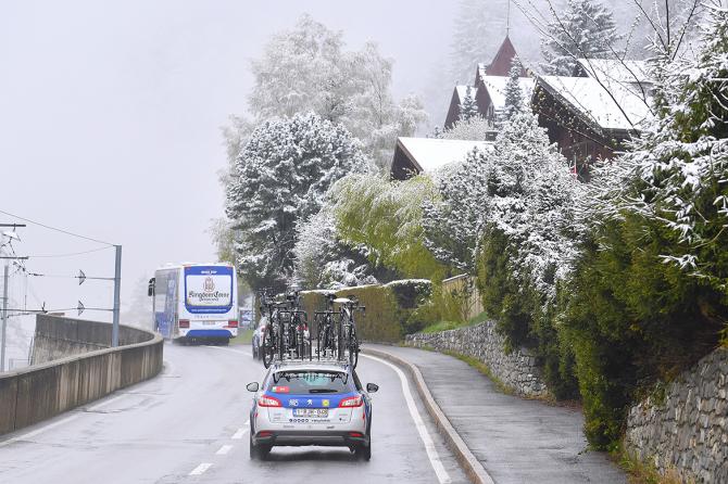 环罗曼蒂S2：雨雪纷飞 赛程缩短 斯特凡•金险胜
